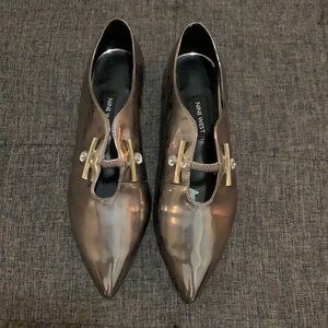 Nine West Pointy Toe Silver Flat